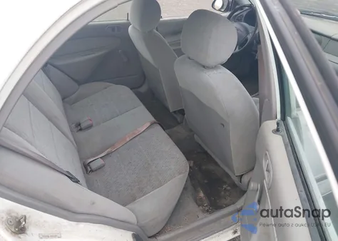 1997 Ford Escort Lx z USA, uszkodzony, nr VIN 1FALP13P3VW238491